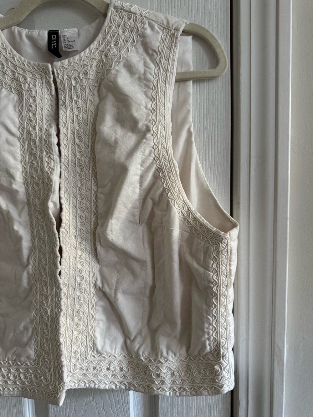 H&M DIVIDED Vest with Embroidery L - Picture 4 of 9